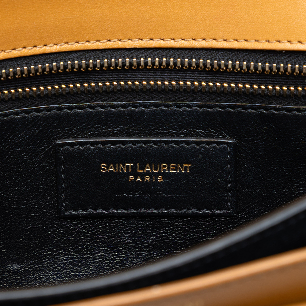 Pre-Loved Saint Laurent Smooth Calfskin Monogram Cassandra Clasp Bag - Picture 5 of 7
